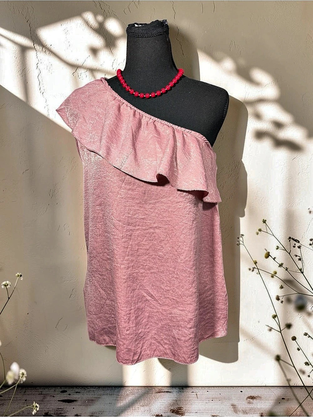 C Off Shoulder One-Shoulder Ruffle Blouse in Pink Size Medium